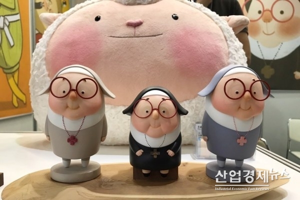 '깔깔수녀님' 캐릭터가 미주에 진출한다. 사진-클락하우스 제공