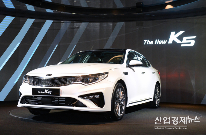 1월 출시, 판매에 들어간 '더 뉴 K5' 사진 = 기아차