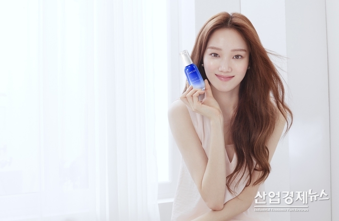 아리따움 라네즈 모델 연예인 이성경. 사진-아모레퍼시픽