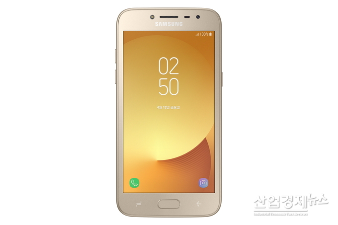 기본기능에 충실한 '갤럭시 J2 pro'가 19만9100원에 출시됐다. 사진=삼성전자