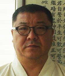 ▲ 유태준 : 미술작가. 예총산하 한국미협 정회원으로 한국학연구와 작품활동 중