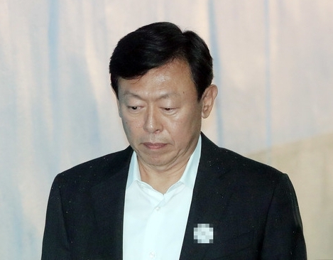 신동빈 롯데그룹 회장. 집행유예를 선고받고 234일만에 석방됐다.