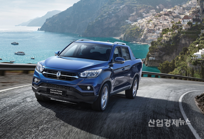 쌍용차의 내수를 견인하고 있는 렉스턴 스포츠 모델 사진 = 쌍용차