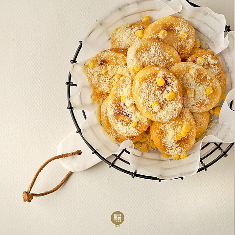 구워먹는 마약떡 연출 컷...청년떡집 제공