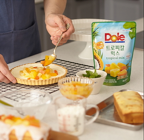 후룻파우치 베이킹 레시피 활용 모습...돌(Dole)코리아 제공