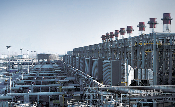 삼성물산이 2014년에 건설한 사우디 쿠라야 복합화력발전, 세계 최대규모 단일 복합화력 발전소로 알려졌다. 사진=삼성물산 홈페이지