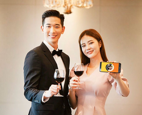 SK텔레콤이 T멤버십 고객, 만 30년 이상 가입고객을 초청해 호텔 식사와 공연 관람 기회를 제공하는 T멤버십의 대표 고객 초청 행사인 ‘테이블 (Table)’ 이벤트를 마련하고 11월 4일부터 13일까지 T멤버십 앱을 통해 참가 신청을 받을 예정이라고 밝혔다. 30년 이상 가입고객 초청은 11월부터 순차적으로 전화 안내를 통해 진행될 예정이다. 사진=SK텔레콤