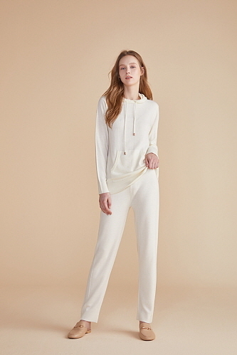 니트셋업 모델 컷...현대홈쇼핑 제공