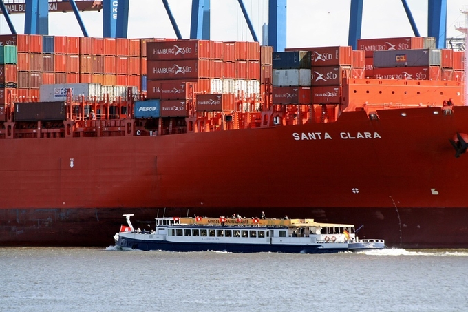 정부가 코로나19로 위축된 산업활성화를 위해 90조원의 긴급자금을 투자하기로 결정했다.