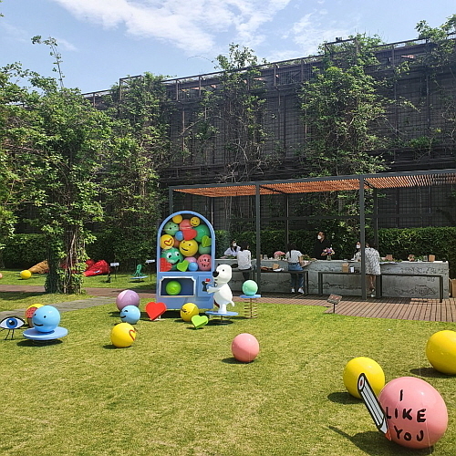 현대백화점 무역센터점 11층 하늘정원 '흰디 파크' 전경