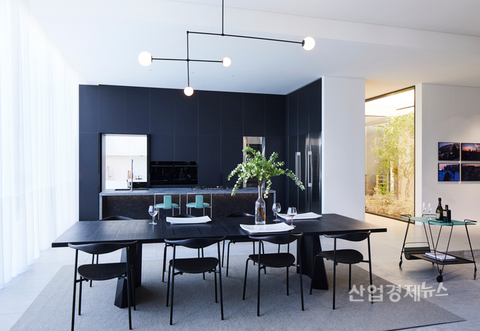 대림 '컬렉터의 집' 다이닝룸. 사진=대림산업