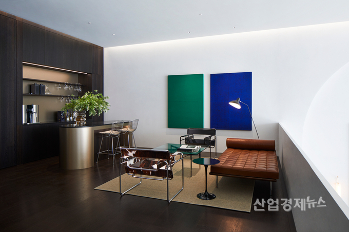 대림 '컬렉터의 집' 세컨리빙룸&바. 사진=대림산업