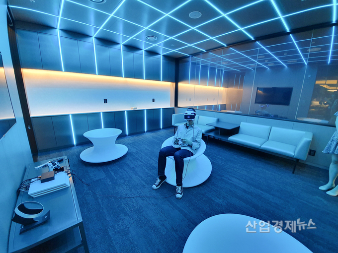 직원들의 휴식을 위해 설치한 VR존. 사진=SK이노베이션