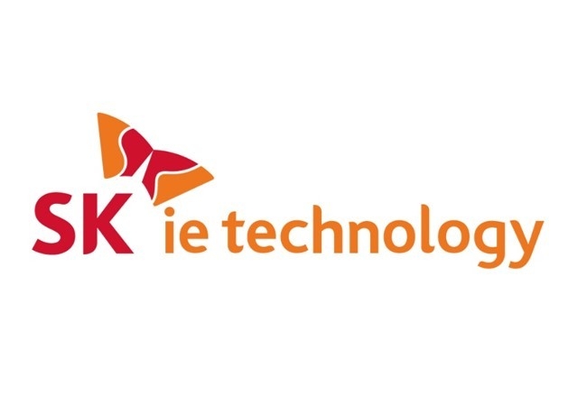 SK이노베이션 소재사업 자회사 SK아이이테크놀로지가 KOSPI 상장 예비심사 신청서를 제출하고 내년 상장을 계획하고 있다.