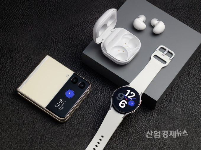 삼성 갤럭시 버즈2, Z 플립3, 워치4
