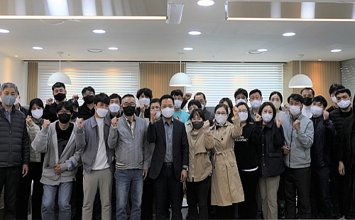 2022 가맹점협의회 단체 컷...<사진=bhc치킨 제공>