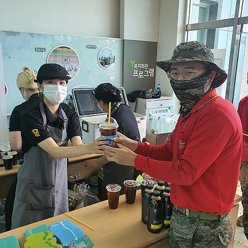 출처 : 메가엠지씨커피