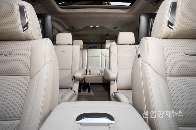 '캐딜락 에스컬레이드 ESV' 좌석. 사진=캐딜락