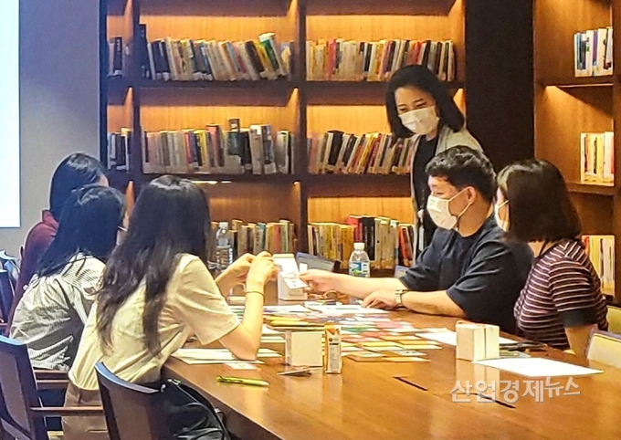 SK이노베이션에 최근 입사한 구성원들이 입사를 결정한 이유로 ‘수평/자율적인 기업문화’를 1위로 선택했다. 사진=SK이노베이션