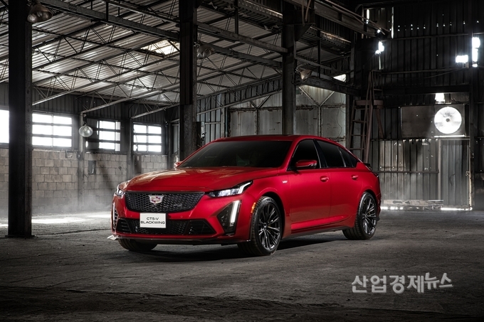 캐딜락 CT5-V 블랙윙