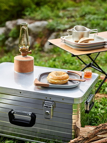 팬앤플레이트 연출 컷...<사진=스타벅스 제공>