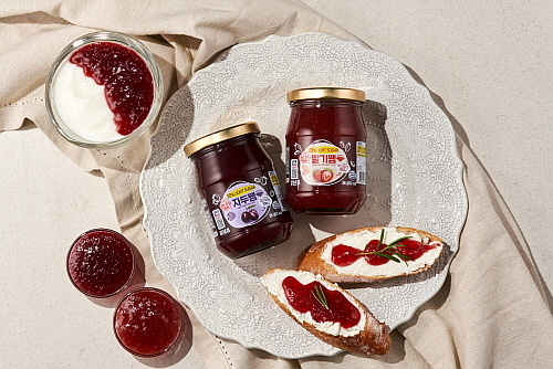 라이트 슈가쨈 2종 연출 컷...<사진=오뚜기 제공>