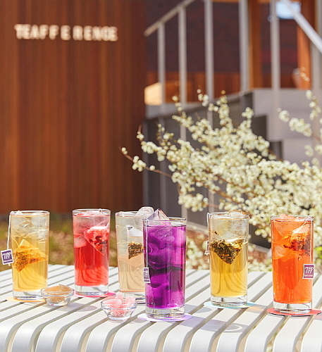 ‘시그니처 퍼플티’ 연출 컷...<사진=티퍼런스 제공>