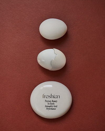 프레시안 에그라이크 쿠션 이미지 컷...<사진=LG생활건강 제공>