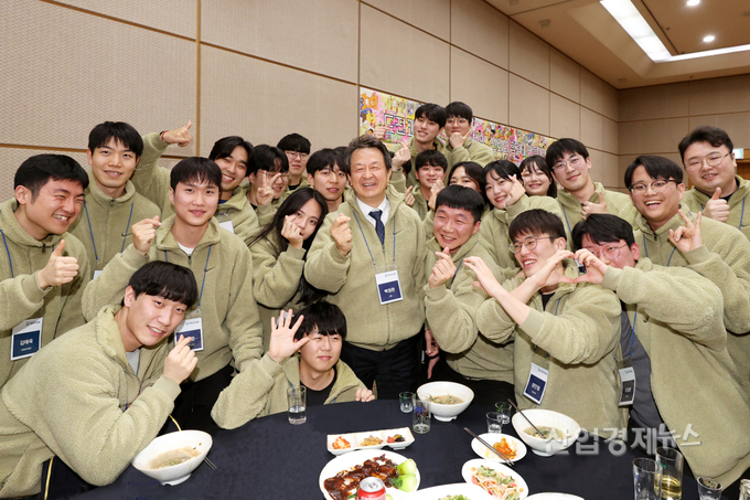 ‘신입사원과의 한마음의 장’ 행사에 참석한 대우건설 백정완 사장. 사진=대우건설