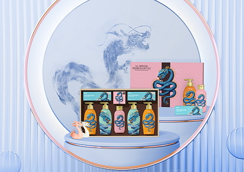 AI 청룡에디션 선물세트 연출 컷...<사진=LG생활건강 제공>