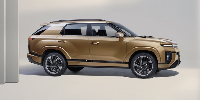 액티언 우측면 사진= KGM