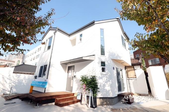 대우건설이 고 배용석 애국지사 손자분께 헌정한 새집. 사진=대우건설