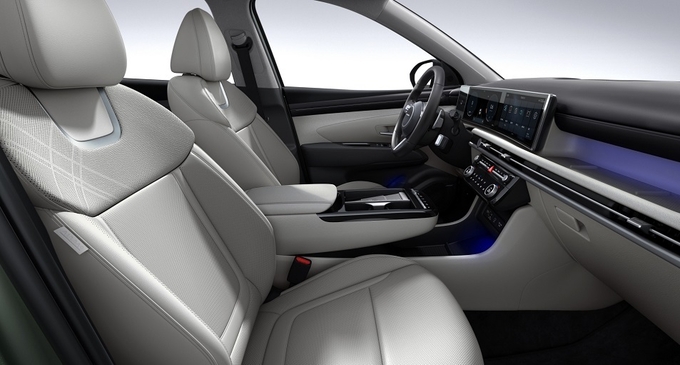 <사진설명> 현대자동차, '2025 투싼' 출시 현대자동차가 상품 경쟁력을 높인 국내 대표 준중형 SUV ‘2025 투싼’을 19일(화) 출시하고 본격적인 판매에 돌입한다.